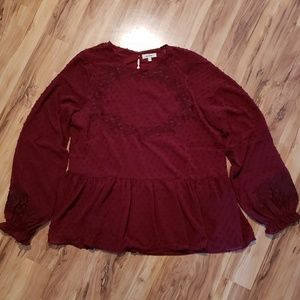 🚨 SOLD 🚨Burgandy blouse